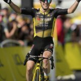 La joie de Simon Yates à l'arrivée KEYSTONE/AP/Mosa'ab Elshamy